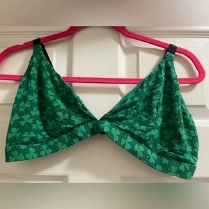 MeUndies UltraModal™ FeelFree Shamrock Print Triangle Wireless Bralette Size 4X